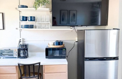 Olde Town Arvada Apartment | Olde Town Arvada Tiny Retreat