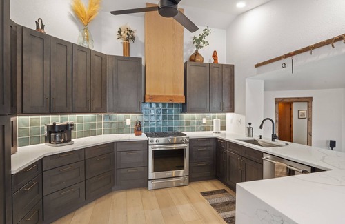 Scenic Heights House | Olde Town Getaway