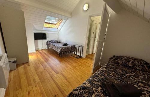 Poissy Bed & Breakfast | Oliasi Poissy
