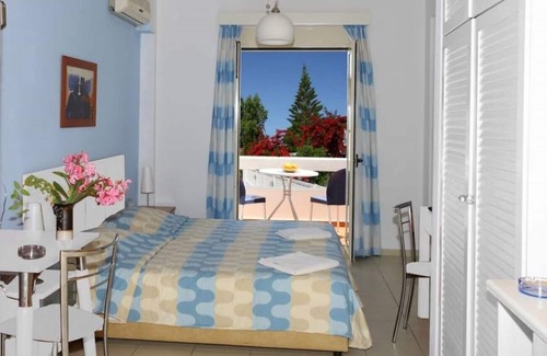 Platanes Apartment | Oliv Apartments Antigoni studio
