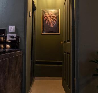 Craiova Apartment | Olive by Humpback