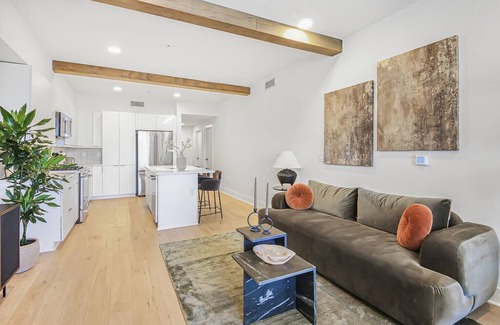 Castleberry Hill Condo | Olive Stone Loft Summ