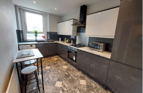 Hawick Apartment | Oliver Apartment