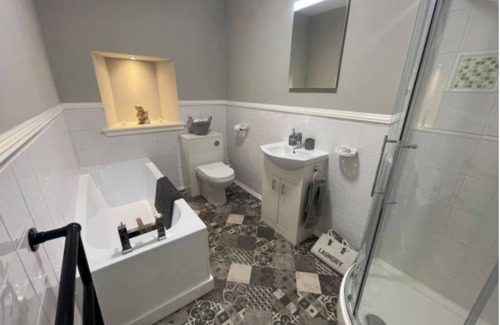 Hawick Apartment | Oliver Apartment