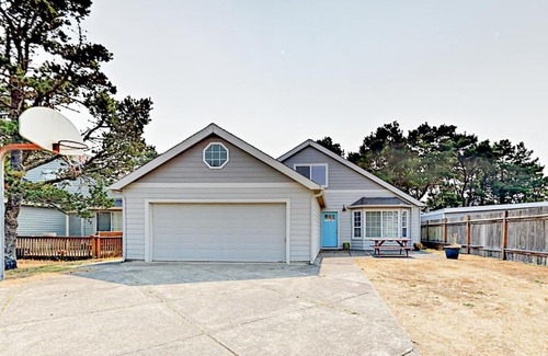 Seaside House | Oliver Beach House