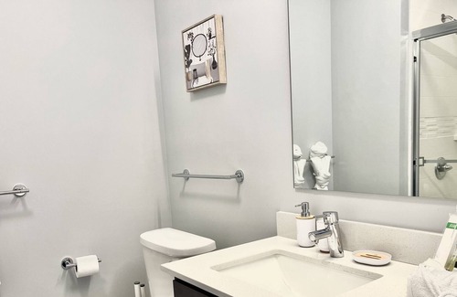Cole-Noble District Apartment | Oliver Capital | Downtown Theatre Suite