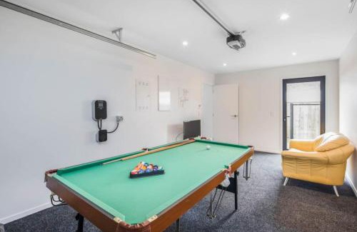 Trentham House | Oliver Oasis Wellington 2BR Retreat