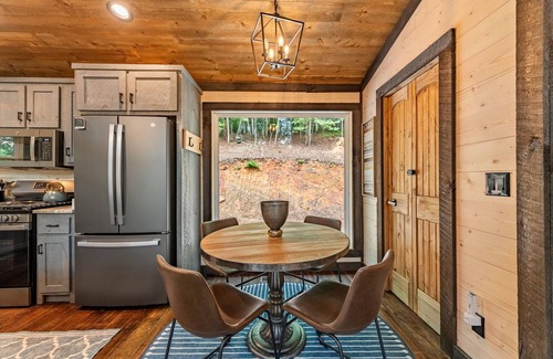 Cherry Log Cabin | Olivers Modern Twist- Cherry Log GA