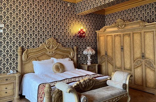 Puli Bed & Breakfast | olliere castle