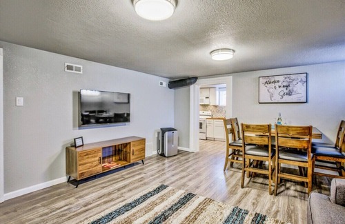 Central Colorado Springs Apartment | Olympic Flat! Downtown w Hot Tub, BBQ & Fire pit