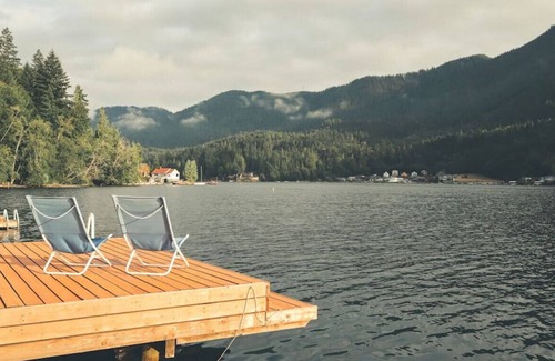Snug Harbor Cabin | Olympic Panorama Lake House 2BR