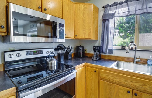 Sekiu House | Olympic Peninsula Vacation Rental: 1 Mi to Water
