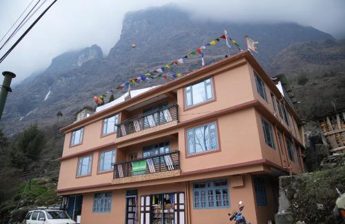 Lachung Hotel | Om Green Tortoise Lachung