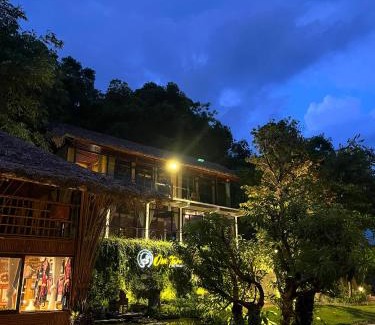 Ngoi Tu Hotel | Om Tara Retreat