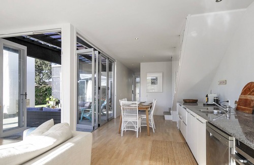 Omaha House | OMAHA RETREAT - OMAHA HOLIDAY HOME, family friendly in Tawharanui
