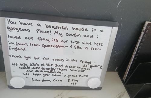 Mount Maunganui Bed & Breakfast | Omanu Cottage