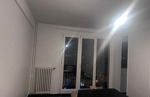 Epinay-sur-Seine Apartment | Ombre et lumière