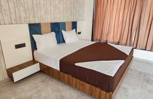 Rajkot Hotel | Omkara Resort