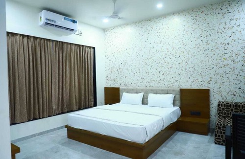 Rajkot Hotel | Omkara Resort