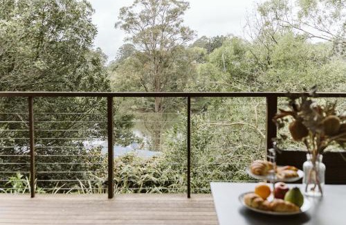 North Maleny House | "On Burgum Pond" Cottages