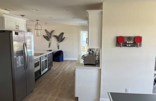 Biggar House | On canal, boat friendly, and heated saltwater pool.