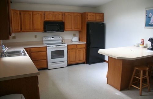 Ithaca House | ON Cayuga Lake 3miles to Ithaca, close to Cornell, IC & Bike trail, Pines Restn