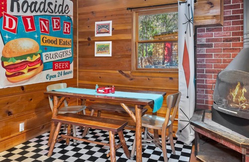 Fern Valley Cabin | ON CREEK beautiful, lush property huge deck gas fire pit town close dogs ok