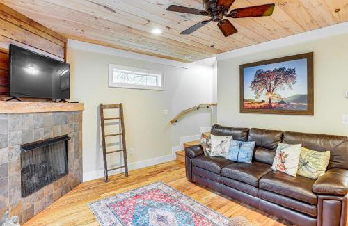 Hendersonville House | On Farm Charming Hendersonville Retreat!