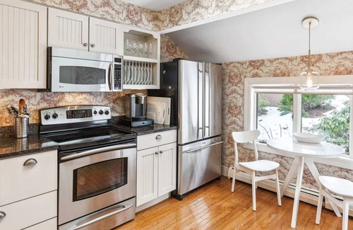 Quechee Condo | On Golf Course, Cozy Condo, Views! | Greensway 1B