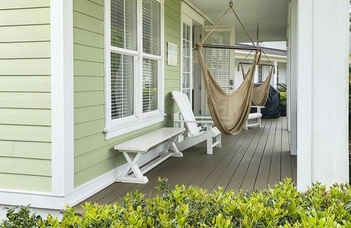 Laurel Grove House | On Hole #3 of the Raven Course! Raven's Nest Cottage with 6 Seat Golf Cart!