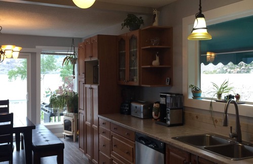 Central Okanagan House | ON LAKESIDE