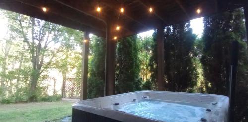Whittier House | On Mountain Time, near casino and golf