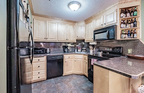 Sunday River Area Condo | On Mountain two bedroom unit sleeping 6