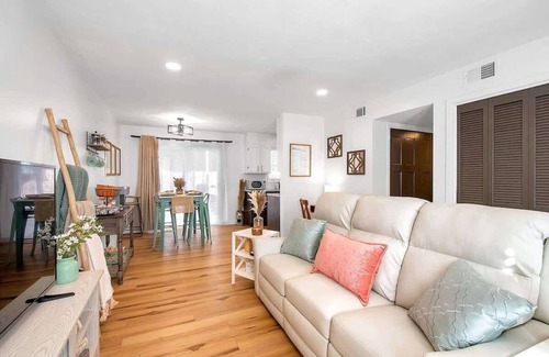 Wichita Apartment | On Par-Relaxing Ground Floor APT