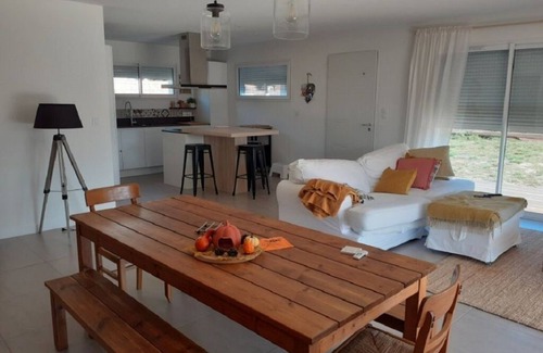 Salles House | On the banks of the Leyre House sleeps 5/6