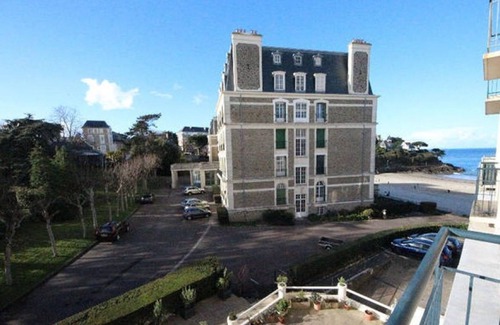 Dinard Apartment | On the beach