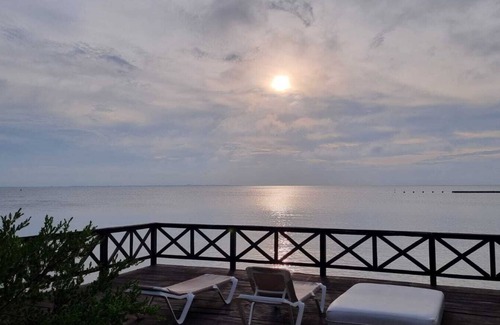 Puerto Juarez Apartment | ON THE BEACH SEASIDE SUNRISE HAVEN 3 BEDROOMS WITH SEA VIEW