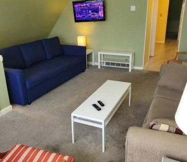 Milwaukee Apartment | On the Boulevard near UW-Milwaukee