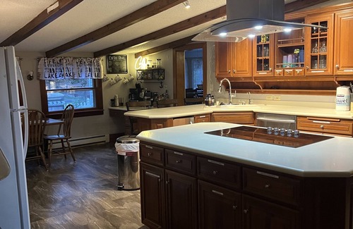 Waupaca House | On the Chain of Lakes in Waupaca, huge 5 bedroom home with Pontoon