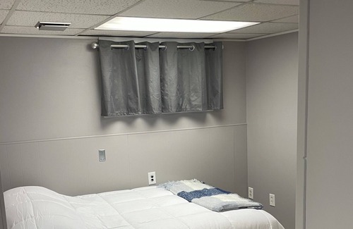 Hartland Apartment | On The Go!