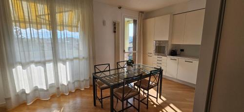 Montano Lucino Apartment | On the hills a stone's throw from Como center