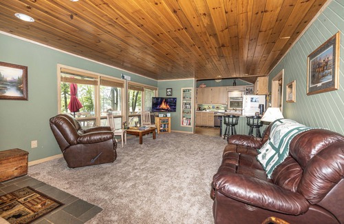 Minocqua House | On the Minocqua Chain! Fall ride weekend open! Come check out the fall colors!