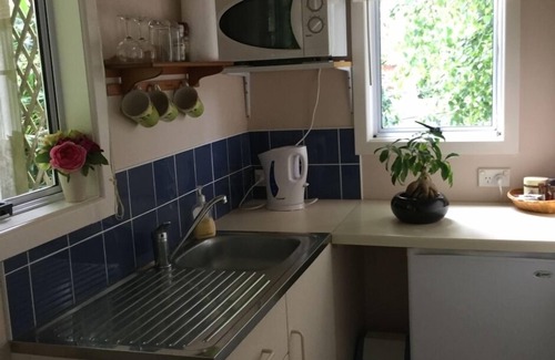 Hawera Cottage | On the out skirts of Hawera
