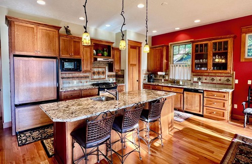 McCall House | On the Payette River - beauty, comfort, gourmet kitchen