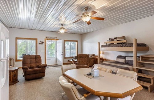 Burt County Apartment | On the River | 5 beds | Peaceful