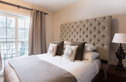 West Woodstock Hotel | On The River Inn