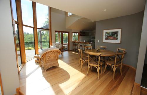 Tamahere Bed & Breakfast | On The River