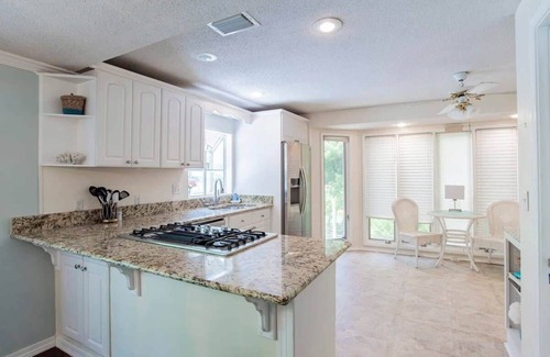 Mobile House | On the River! Patio,Yard- Dozing at Dog River