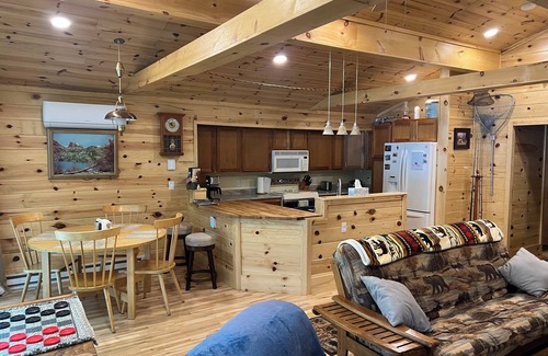 Mercer Cabin | On the UTV/ATV Trail & a 3 Lake Chain! “The Loons Nest” w/A/C and WiFi!