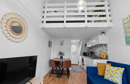 Seafront Apartment | On the Water 4 A One-of-a-Kind Stay | Free Parking | By My Getaways